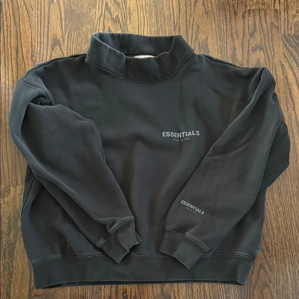 Essentials Sweater - Picture 2 of 4